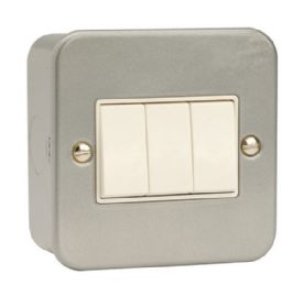CL013  Essentials Metal Clad 3 Gang 2 Way 10AX Switch